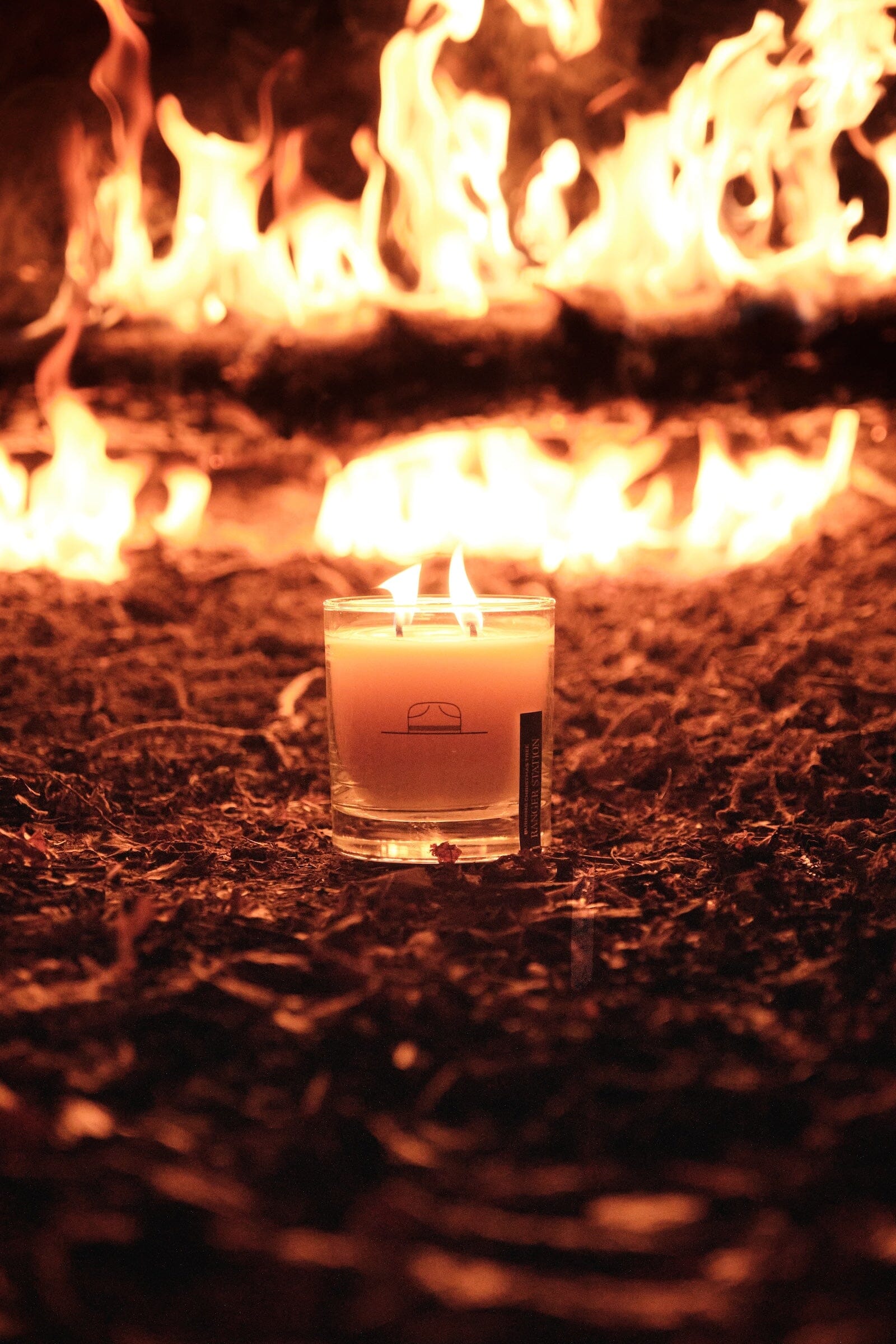 BURNING CHRISTMAS TREE CANDLE (LIMITED EDITION) - Image 5