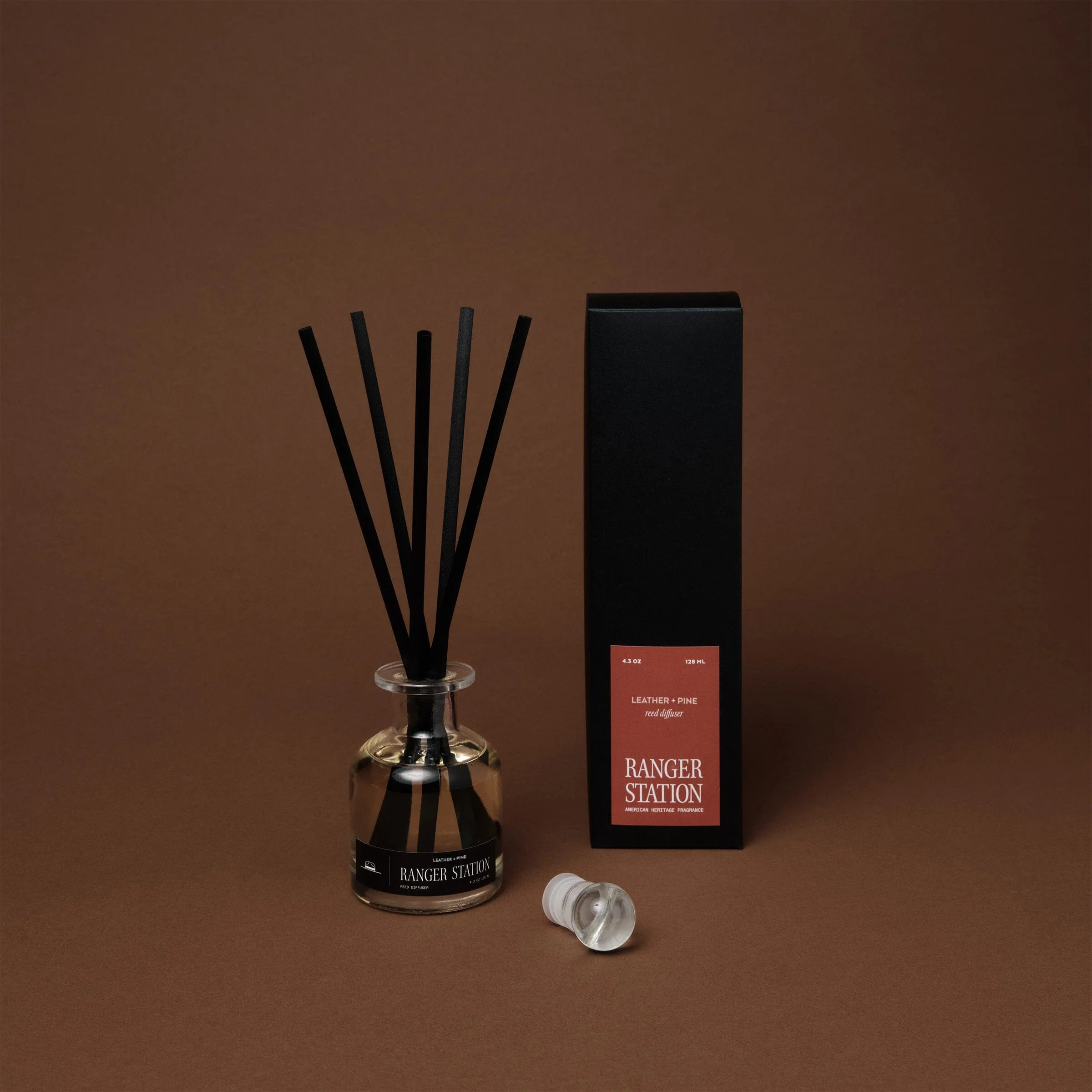 LEATHER + PINE REED DIFFUSER - Image 2