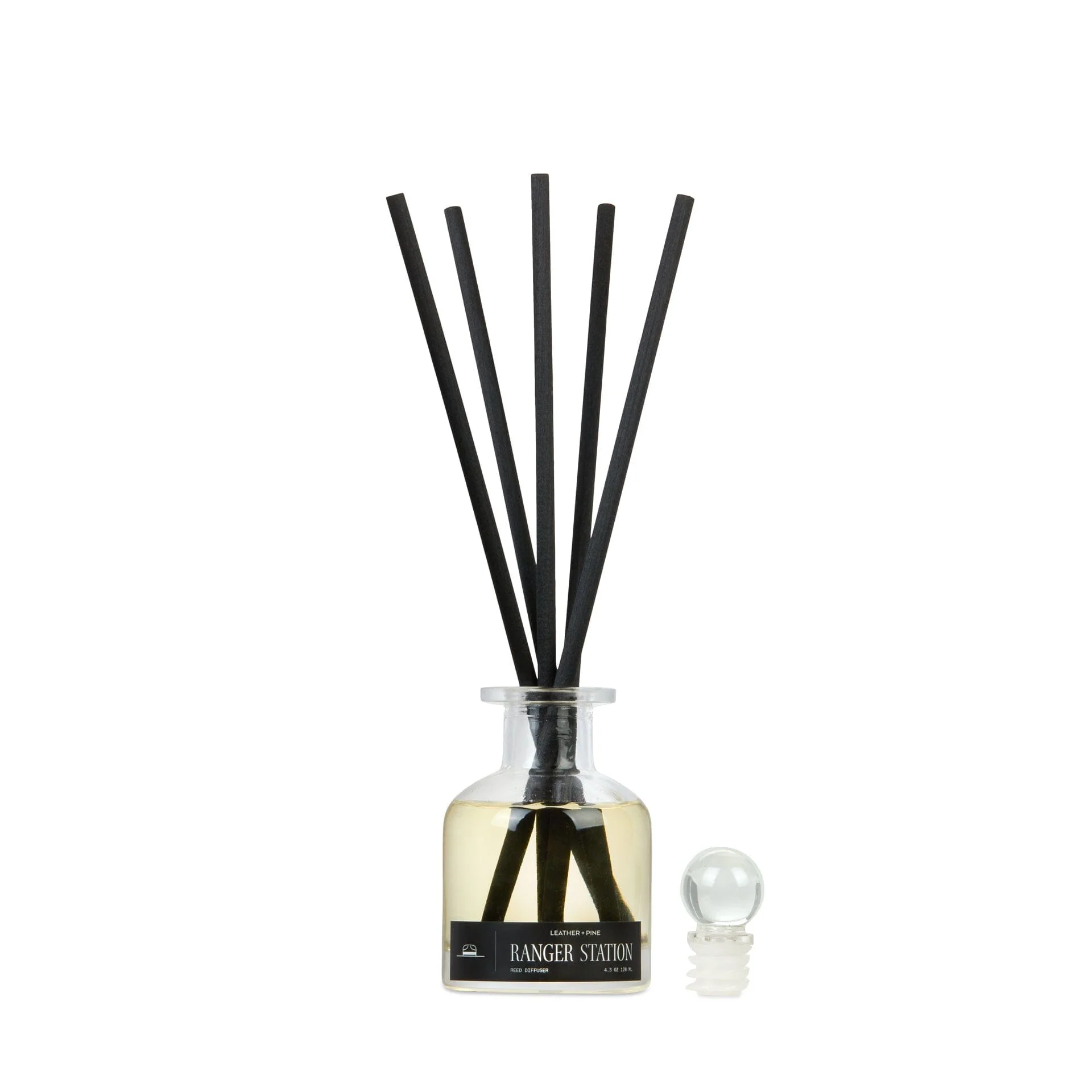 LEATHER + PINE REED DIFFUSER - Image 4